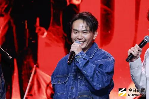 ▲滅火器主唱楊大正（如圖）能演能唱，近年在音樂劇也能看見他的表演。今年7月全團要衝一波，登小巨蛋開唱。（圖／記者嚴俊強攝影）