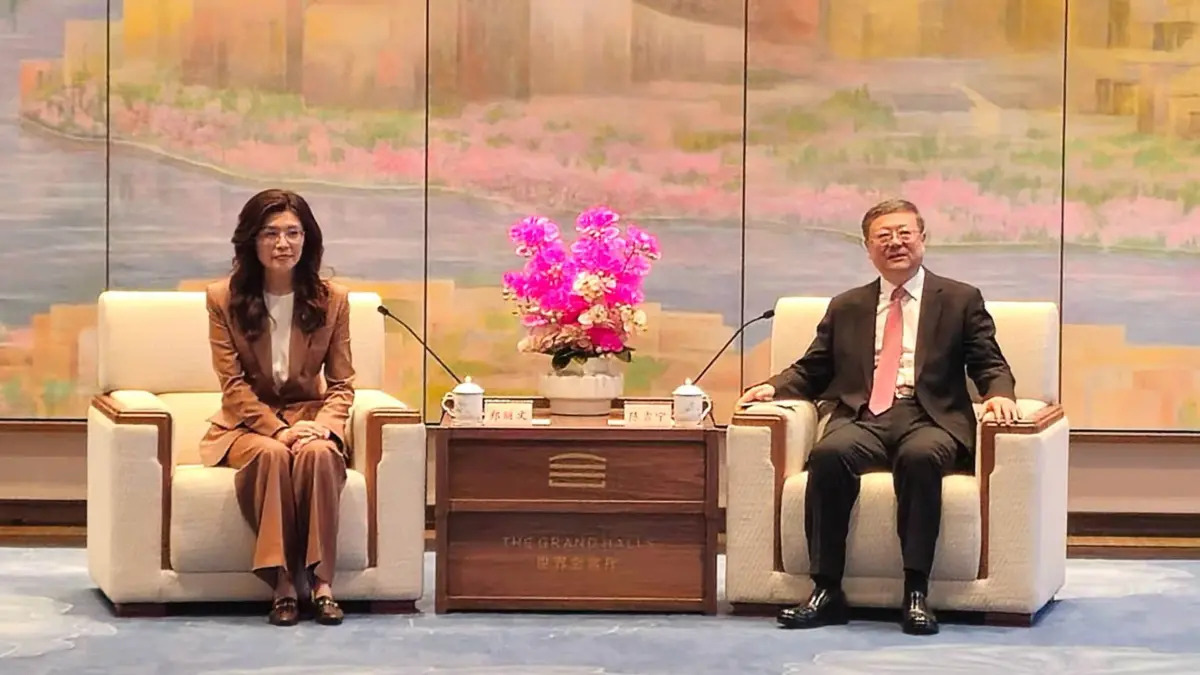 ▲國民黨主席鄭麗文今（8）日晚間與上海市委書記陳吉寧會晤，得知陳吉寧曾為一對年輕新人，飛台灣參加婚禮，認為這份心意非常特殊、難得。（圖／記者陳韻年攝）