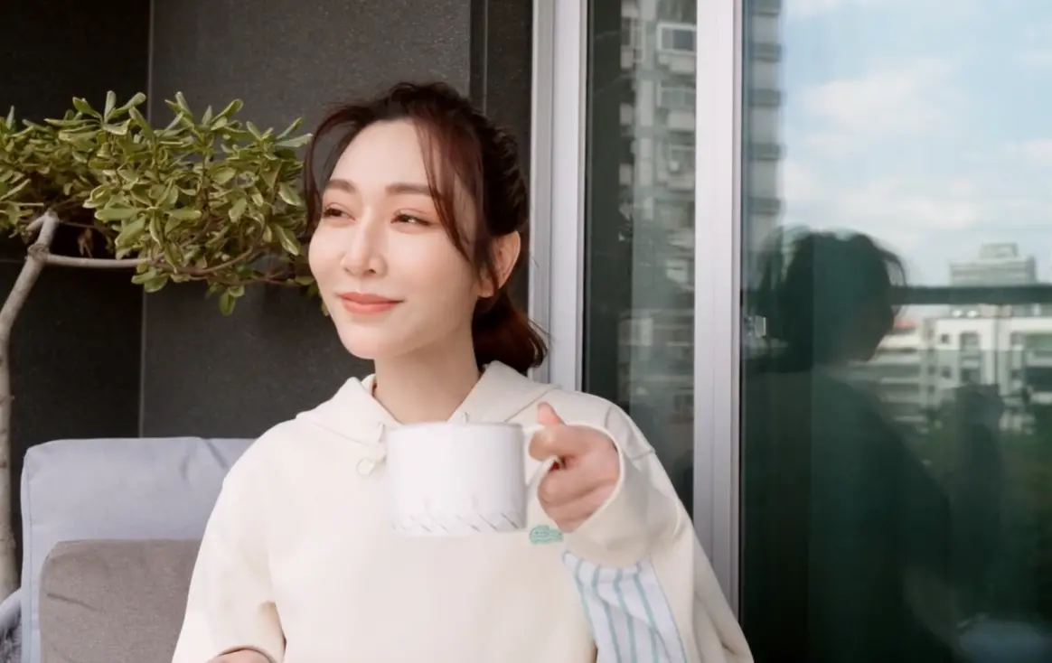 ▲這些藝人都超愛投資不動產！43歲的曾莞婷（如圖）如今坐擁6間房，費玉清則在東區買下無數房產、店鋪。（圖／曾莞婷Vicky Tseng YouTube）