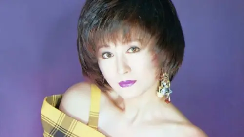 潘迎紫近貌太離譜！原地做開合跳根本少女　影迷掉下巴：哪像77歲