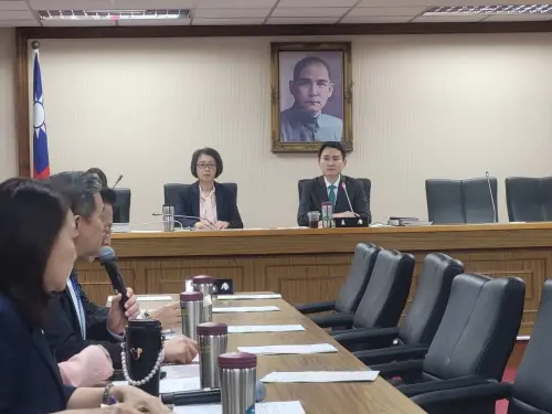 不到一小就散會！協商軍購條例藍委缺席　陳冠廷轟：他刻意阻撓