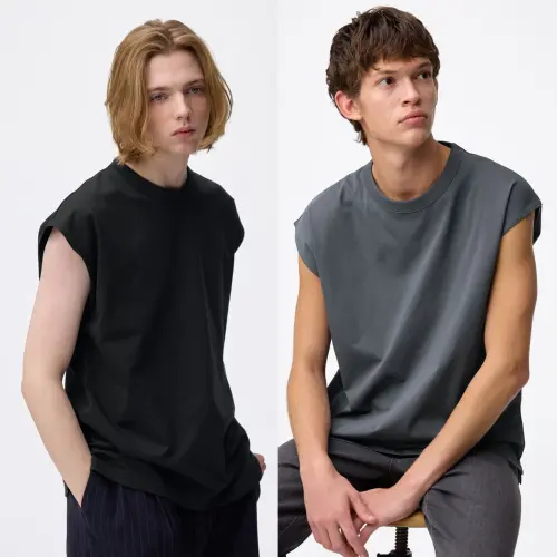 ▲記者推薦，男生也有「DRY boxy無袖T恤」同系列單品可嘗試。（圖／GU提供）