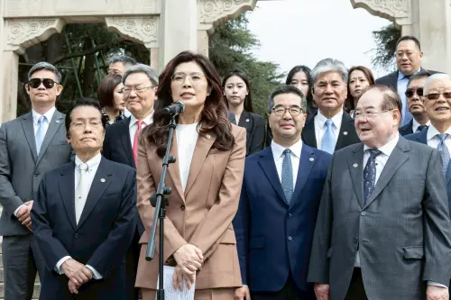 鄭麗文謁陵狂提「連胡會」！他揭驚人目的：想擅自做這事