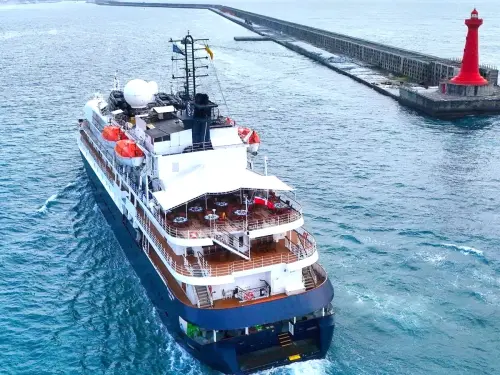 ▲卡莉多郵輪公司所屬島嶼天空號(ISLAND SKY)郵輪首航花蓮港。(圖／花蓮港務分公司提供)