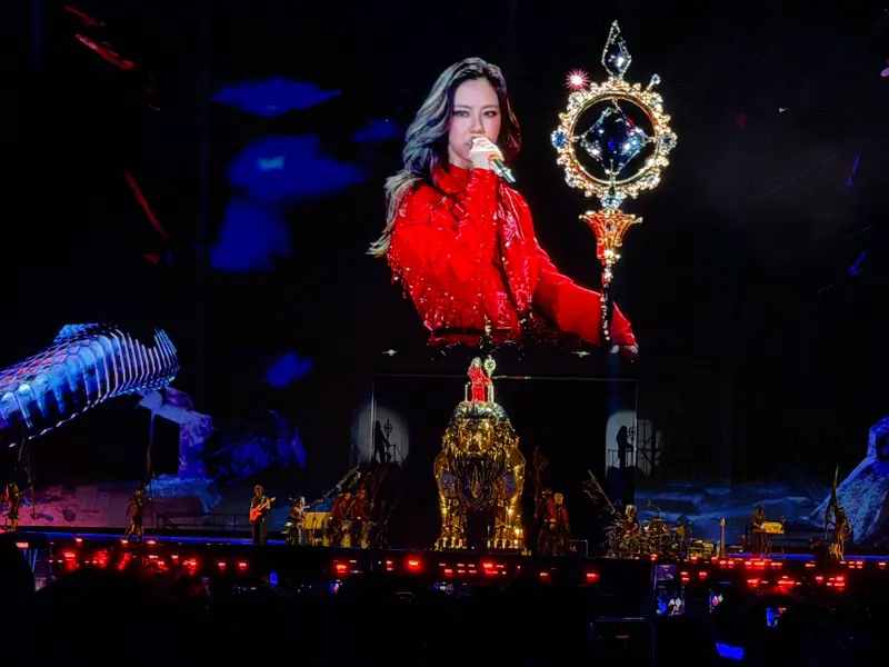 鄧紫棋睽違7年台北開唱!搭乘巨獅進場、大秀台語:我好尬意你