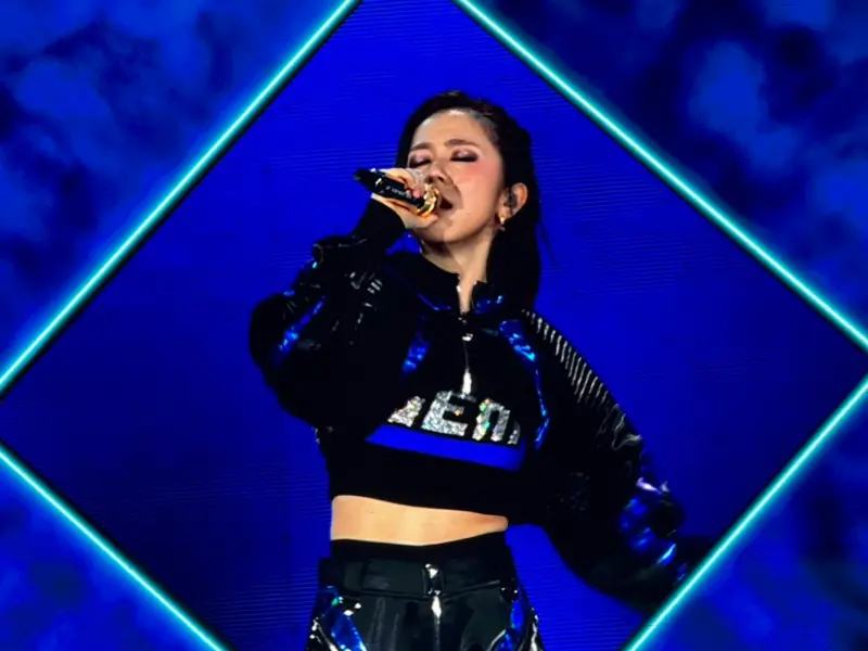 鄧紫棋自爆來台後喉嚨開始乾 ！嚇到不敢說話、連比兩天手語