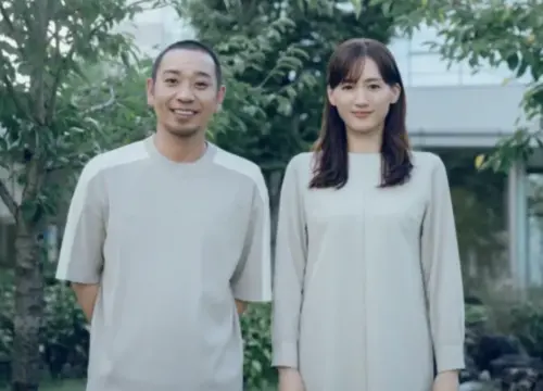 ▲綾瀨遙（右）和大悟（左）在是枝裕和新片《箱子裡的羊》飾演夫妻，進軍坎城影展正式競賽。（圖／摘自Deadline）