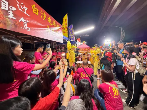 白沙屯媽祖進香》46萬人擠拱天宮！停車場、免費接駁車、交管整理