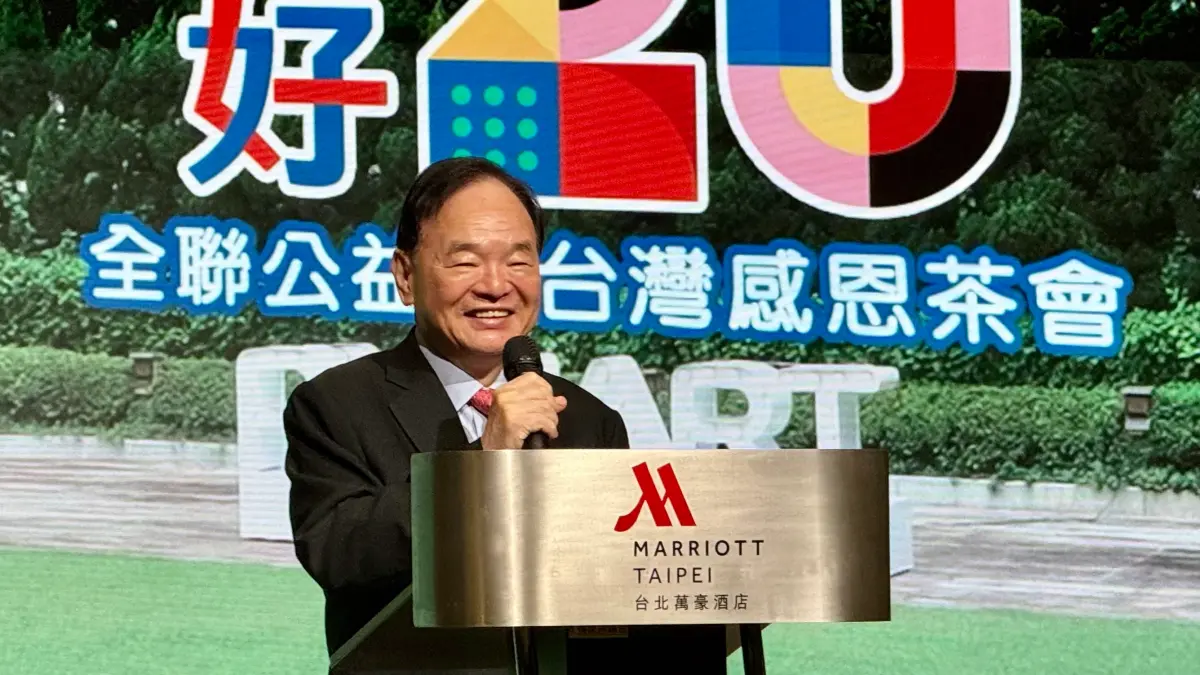 ▲中東戰火影響油價飆漲，在台灣掀「塑膠袋之亂」，全聯福利中心董事長林敏雄，塑膠袋不漲價也不跟進家樂福、好市多限購令；2025年全聯營業額突破2200億元，今年力拚2300億元業績。（圖／記者蕭涵云攝）