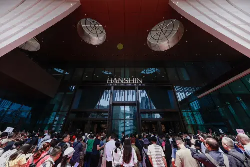 現場直擊／台中漢神洲際開幕首日預計湧入5萬人！逾9成品牌就位