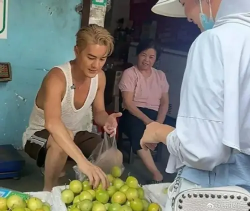 吳克群幫農民賣菜挨轟作秀！投書《人民日報》反擊：流量是責任
