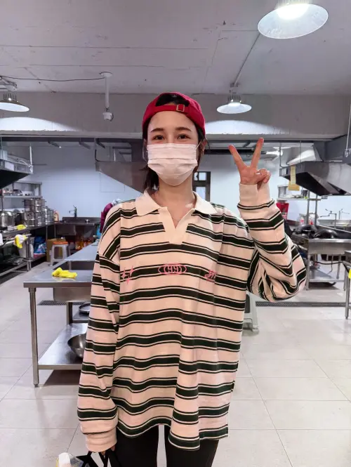 ▲YouTuber千千花了2個月時間準備中餐證照。（圖／翻攝自臉書@千千進食中/Chien-Chien）