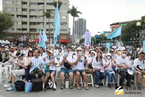 ▲民眾黨在三重向日葵廣場舉辦新北誓師大會。（圖／記者邱曾其攝）