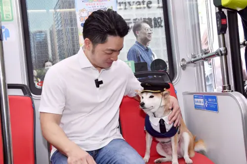 ▲台北市長蔣萬安出席國際寵物日「狗狗春遊趣」活動。(圖／北市府提供)