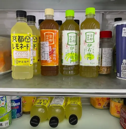 ▲不少民眾發現萊爾富有大量的日本茶飲可以選擇，直接去補貨一番。（圖/Threads）