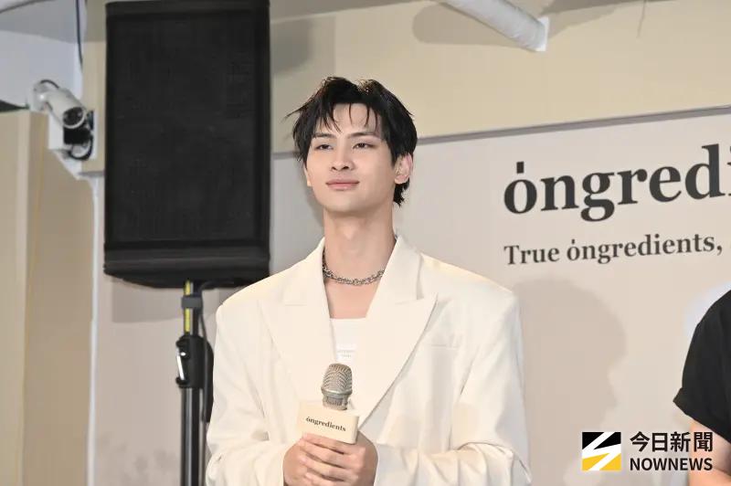 夏浦洋膝蓋差5度打直！忍劇痛騎車復健　誓言弟兄退伍前重返舞台