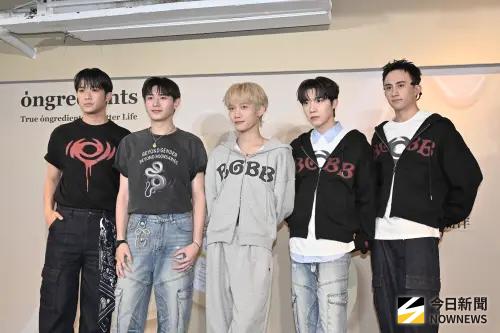 ▲男團VERA的學文（右1）退伍了，在品牌活動上首亮相，看起來很有精神。（圖／記者嚴俊強攝影）