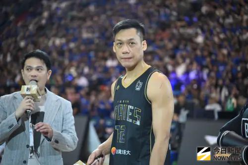 林志傑坐飛機重摔！本人還原當下OS　揭最新傷況：屁股有點不舒服