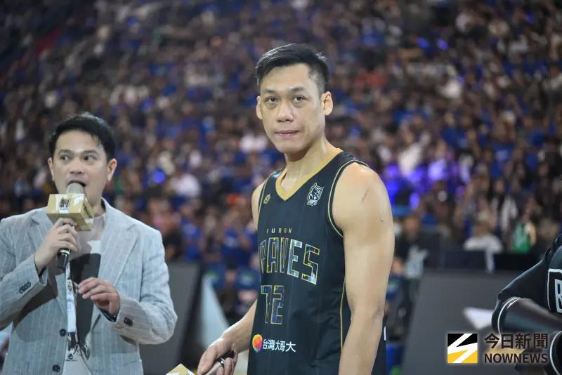 林志傑坐飛機重摔！本人還原當下OS　揭最新傷況：屁股有點不舒服