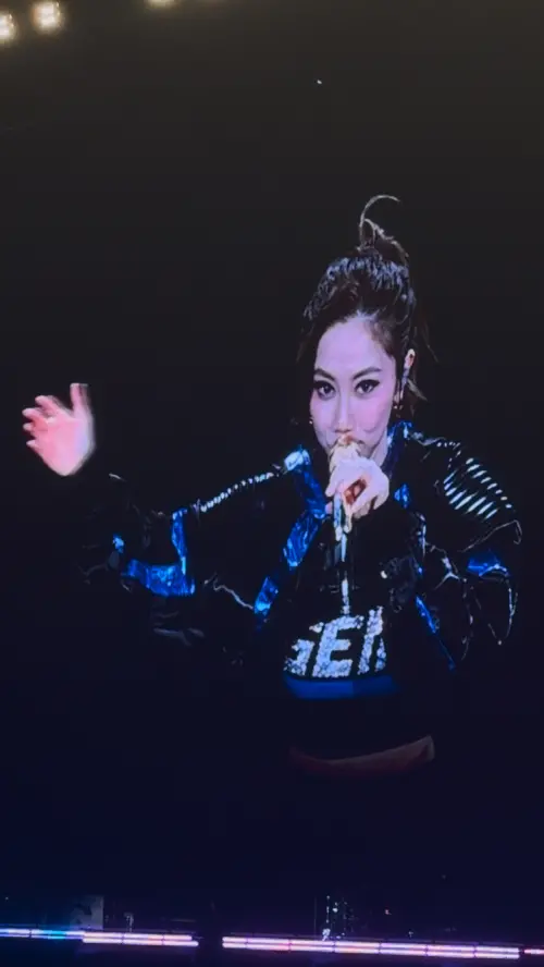 ▲鄧紫棋談到過去被邀請去擔任《中國新說唱》製作人時，曾被前東家禁止，直到她堅持嘗試以後，如今不再有人說她不適合RAP的曲風。（圖／讀者提供）