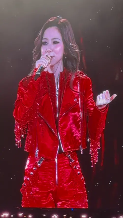 ▲鄧紫棋一開場就用台語冷笑話開場，讓現場眾人笑翻。（圖／讀者提供）