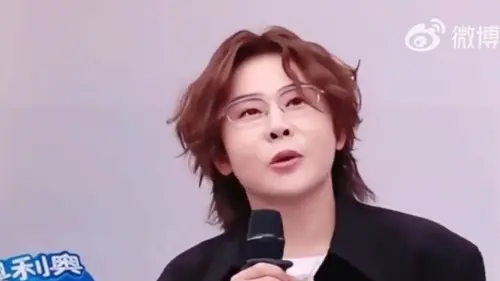 ▲王濛（如圖）疑似不滿《浪姐7》賽制，用行動表達不公平。（圖／翻攝自微博）