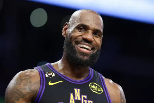 ▲除了競技層面，家庭因素在詹姆斯的決策中佔據舉足輕重的位置。（圖／美聯社／達志影像）