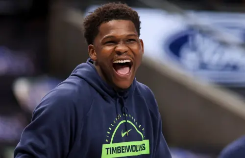 灰狼愛德華茲驚傳「藏錢在加州」！前女友爆料：他不給女兒撫養費