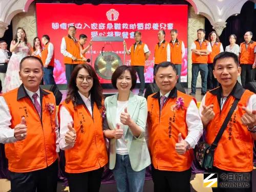 ▲廣亮慈善會辦愛心凝聚餐會，席開250桌，立委何欣純前往致意。（圖／記者金武鳳攝，2026.4.12)，