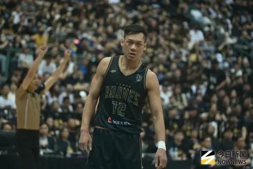 林志傑引退賽最終戰LIVE／野獸砍進第一記三分！怒吼率勇士大逆轉