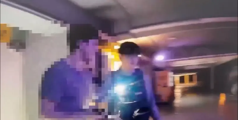 英籍男圓山酒吧行竊!順走洋酒全被拍下 遭逮還辯稱:酒醉不記得