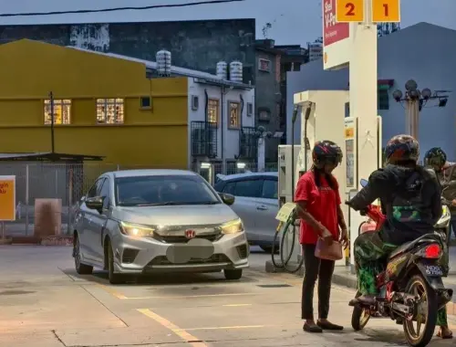 沒油了！大馬森美蘭殼牌油站95汽油告急　車主被迫改加97汽油應急