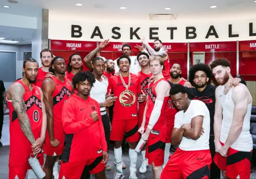 ▲暴龍憑藉例行賽勝負關係優勢，成功升至東區第5名。老鷹則以第6名身分作收，兩隊均確定不用參與附加賽。（圖／取自多倫多暴龍 X）