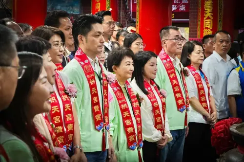 別再致詞啦！政治人物延誤粉紅超跑起駕時辰？白沙屯主委揭真相