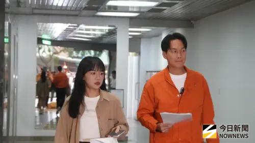 ▲民眾黨中評會通過開除李貞秀黨籍，中評委陳宥丞（右）與黨部發言人張彤會後一同受訪。（圖／記者呂炯昌攝，2026.04.13）