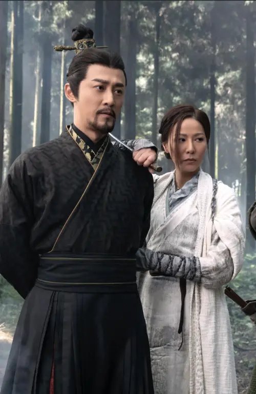 ▲滕麗名（右）因《尋秦記》入圍本屆香港電影金像獎最佳女配角。（圖／華映娛樂提供）