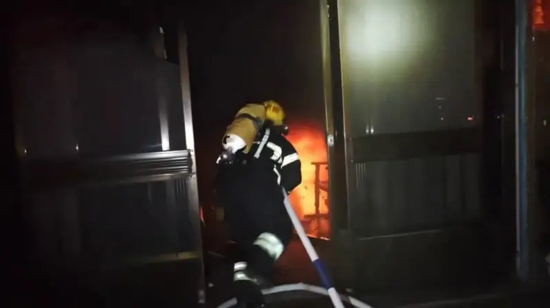 快訊／聽到爆炸聲！嘉義民宅火警疏散6人　38歲男雙手燒燙傷