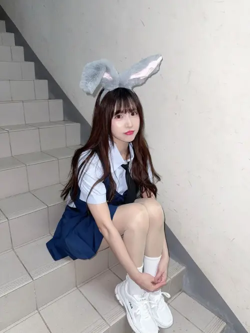 ▲孟潔（如圖）與馮晨軒的戀情傳出更進一步，據傳男方已經在杜拜求婚成功。（圖／翻攝自孟潔IG@mengj215）