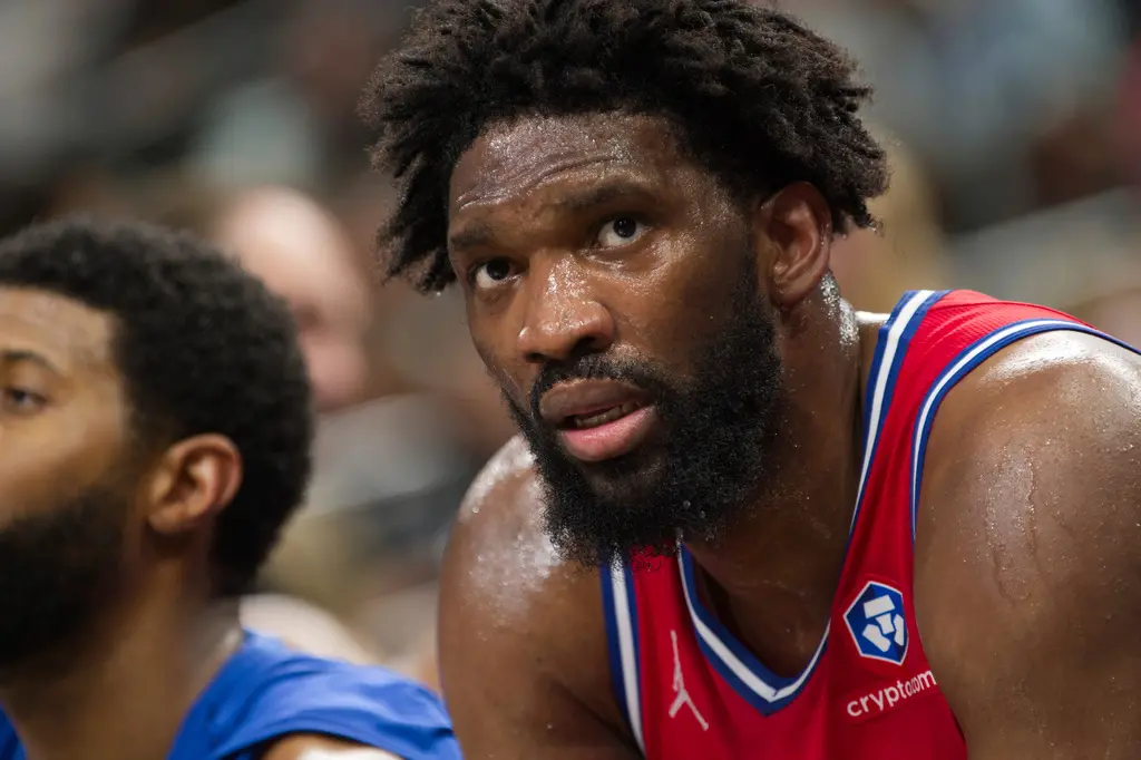 ▲費城76人當家球星恩比德（Joel Embiid）因剛接受完闌尾切除手術，預計將無法在即將到來的附加賽中上場。（圖／美聯社／達志影像）