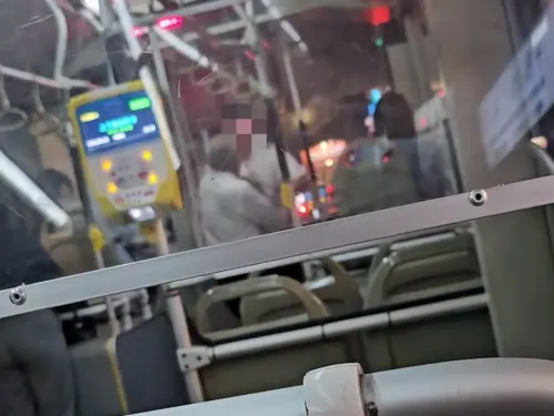 不滿被勸撂狠話：好好活著！北市公車爆衝突　他怒朝駕駛座吐口水