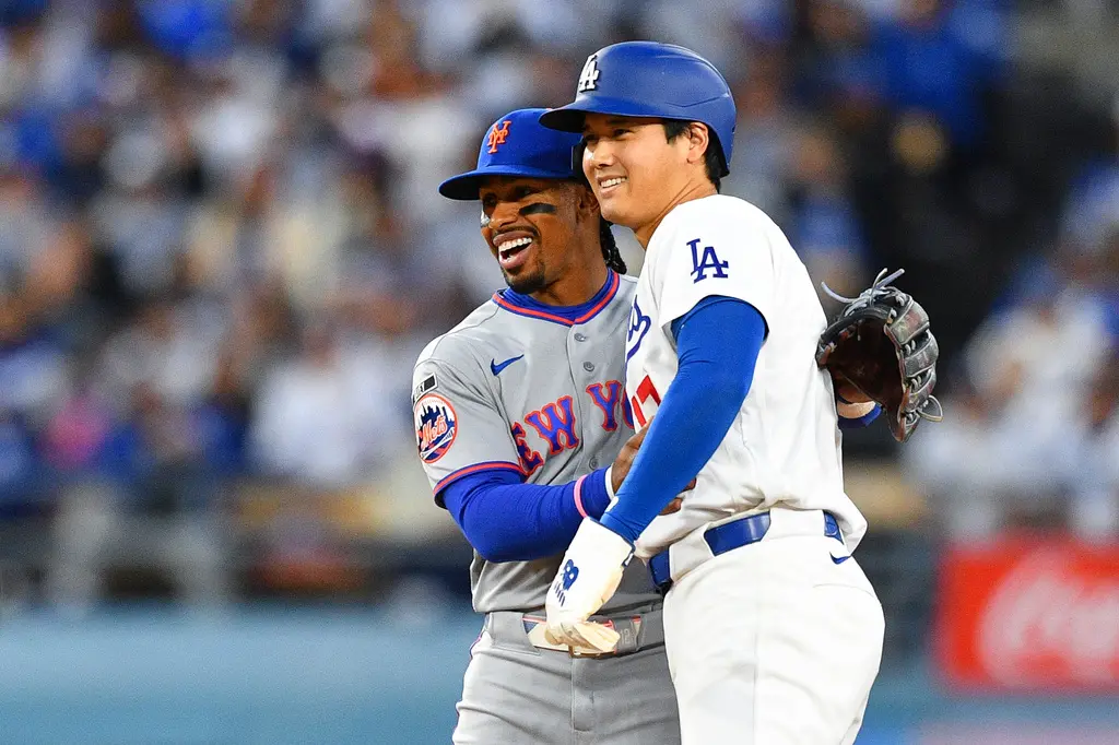 ▲大谷翔平雖然將連續上壘紀錄推升至47場，但右肩傷勢仍引發各界關切。大都會明星游擊手林多（Francisco Lindor）的體貼舉動，讓許多日本網友直喊：「人太好了！」（圖／美聯社／達志影像）