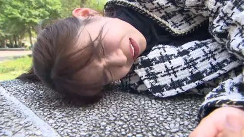 ▲林萱瑜劇中懷有身孕卻意外墜樓。（圖／三立提供）