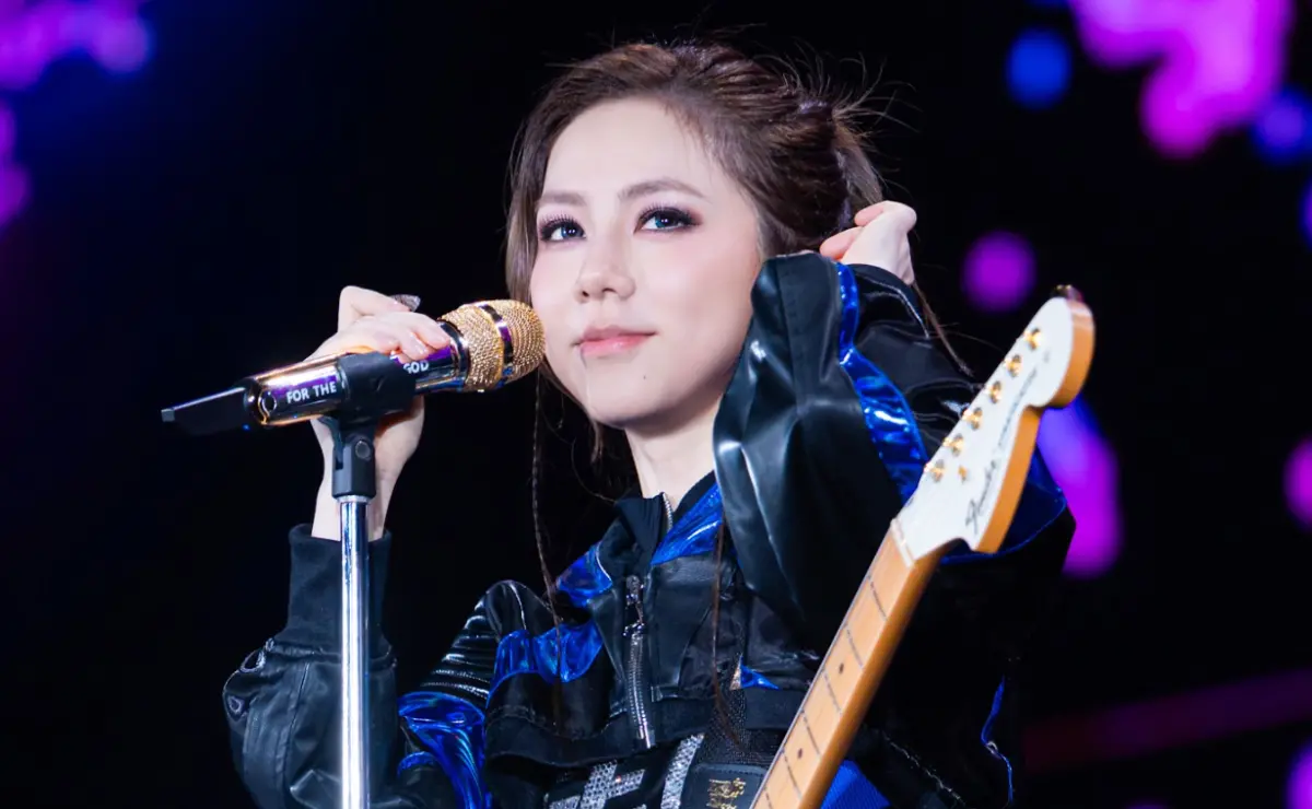 ▲鄧紫棋日前才在台北大巨蛋連唱4天，不料在昨（19）日直播中，鄧紫棋突透露罹患地中海貧血，還表示自己是撐過153場巡演才從媽媽那裡得知，認了演唱會都是靠意志力在撐。（圖／Live Nation Taiwan提供）