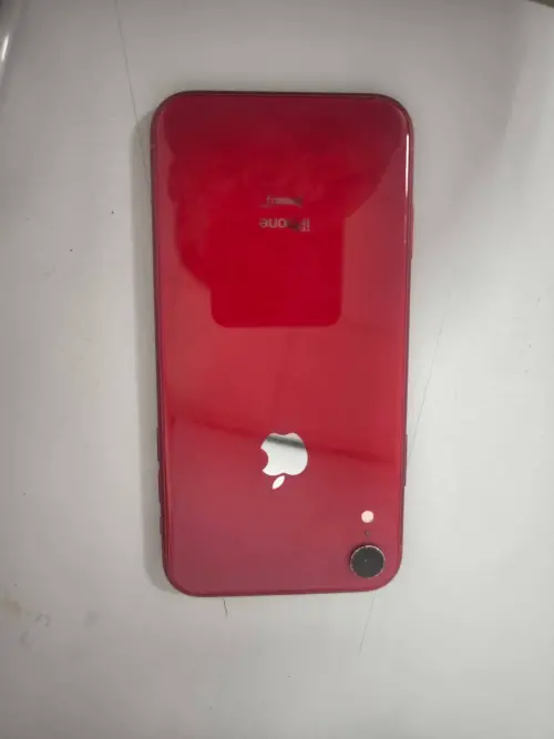 ▲ 警方在嫌犯身上起出手機等證物。（圖／記者郭凱杰翻攝）