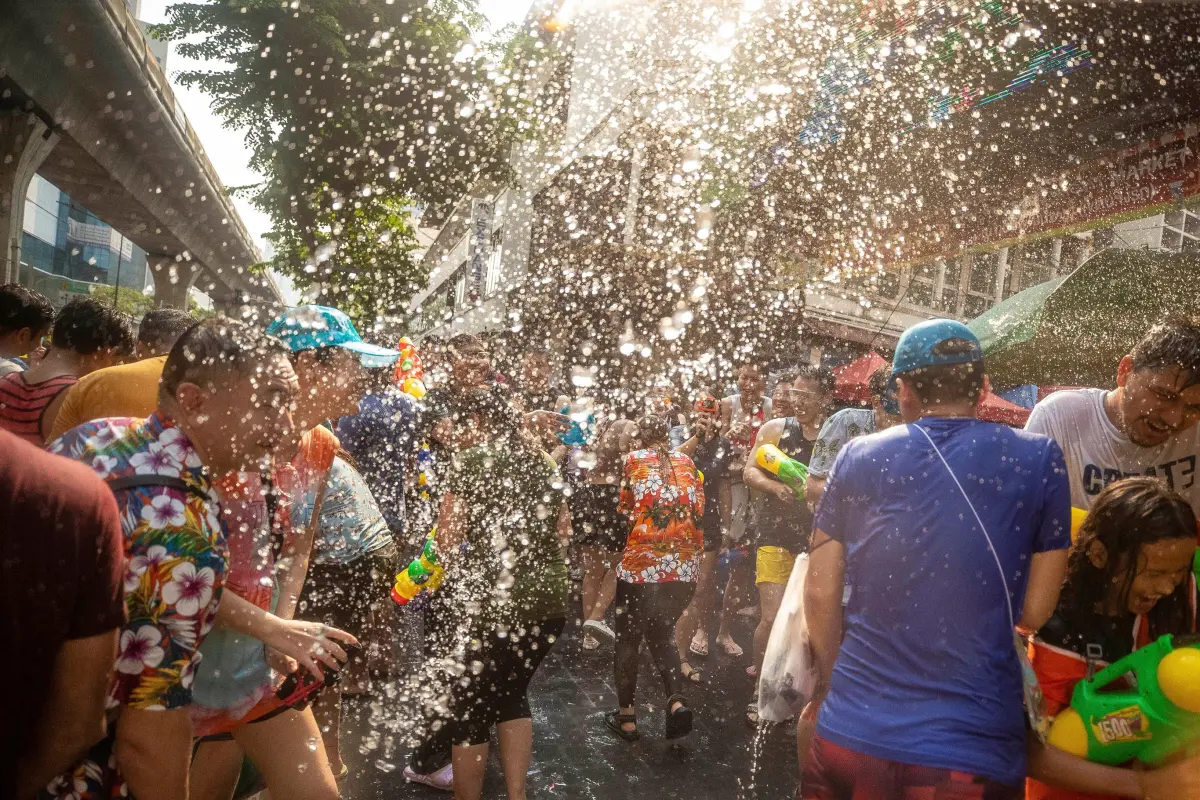 ▲泰國潑水節每年都吸引大批國際遊客。（圖／美聯社／達志影像）