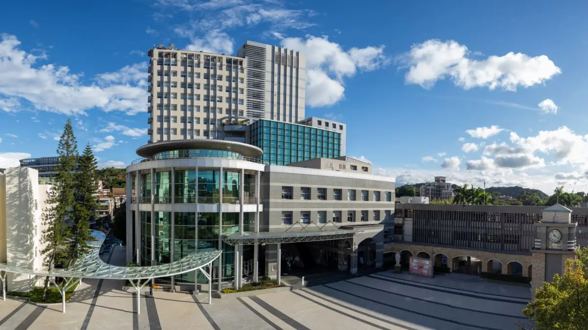 ▲北醫大創新創業教育中心一名男主任傳送精子游動影片到群組，標註男辦事員並寫上「「要不要我幫你驗看看」等文字，遭法院判賠5萬元。（圖／翻攝台北醫學大學網頁）