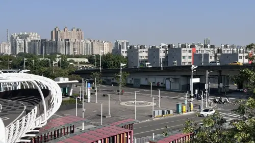 高雄輕軌轉乘抗暑　三示範點遮陽設施6月中完工