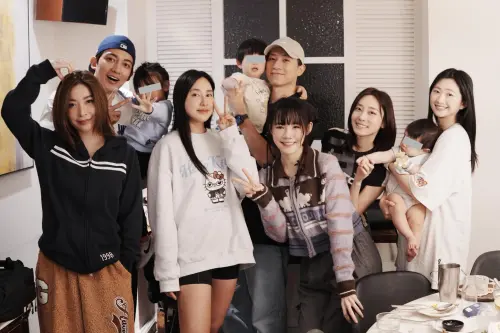 ▲許維恩（左起）、王家梁、房思瑜、楊孟霖、吳心緹、席惟倫、晏柔中。（圖／吳心緹臉書）