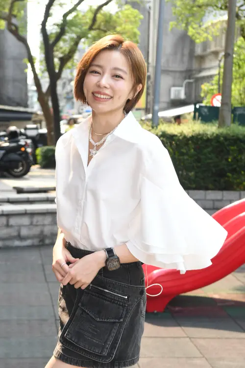 ▲對於接下主持挑戰，王瞳坦言內心感到「戰兢恐懼」。（圖／網紅與善的距離提供）