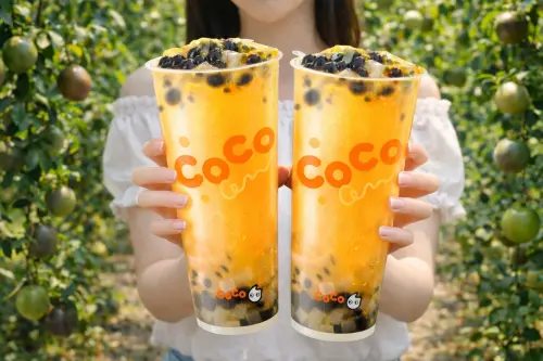 ▲CoCo都可今「百香雙響炮買一送一」周三好友日優惠。（圖／CoCo都可提供）